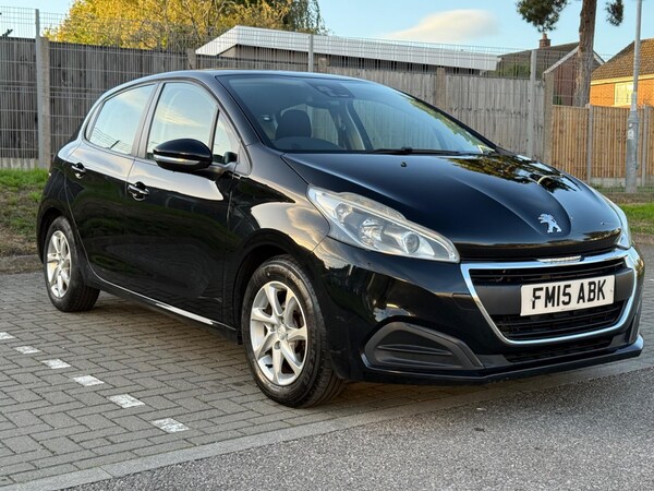 Used Peugeot 208 2015 for sale - 76189588: Photo 5