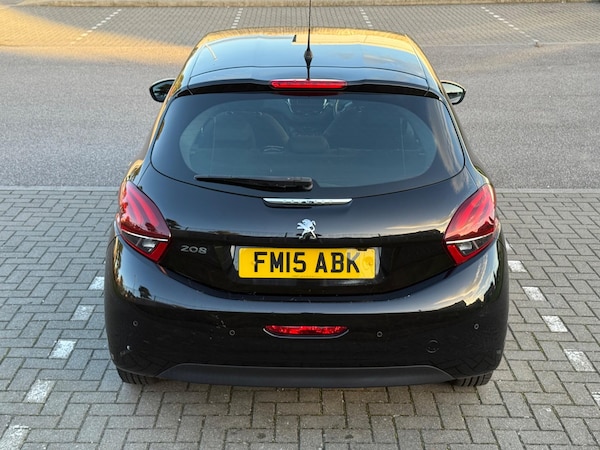 Used Peugeot 208 2015 for sale - 76189588: Photo 8