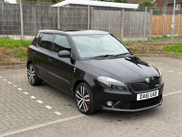 Used Skoda Fabia 2011 for sale - 76307541: Photo 2