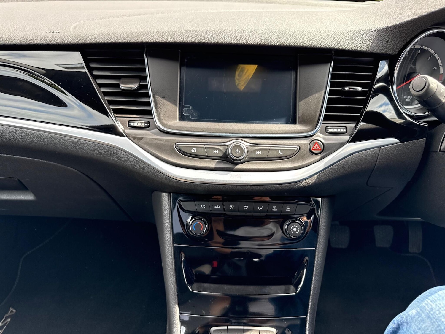Used Vauxhall Astra 2016 for sale - 76042201: Photo 32