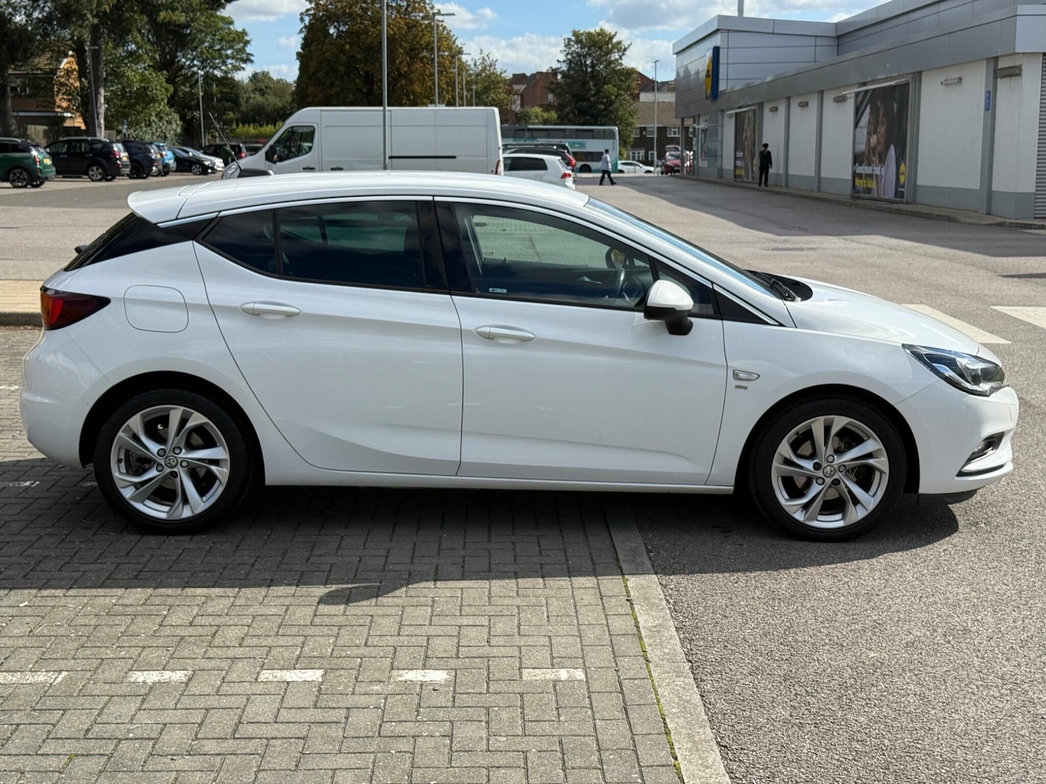 Used Vauxhall Astra 2018 for sale - 76072521: Photo 11