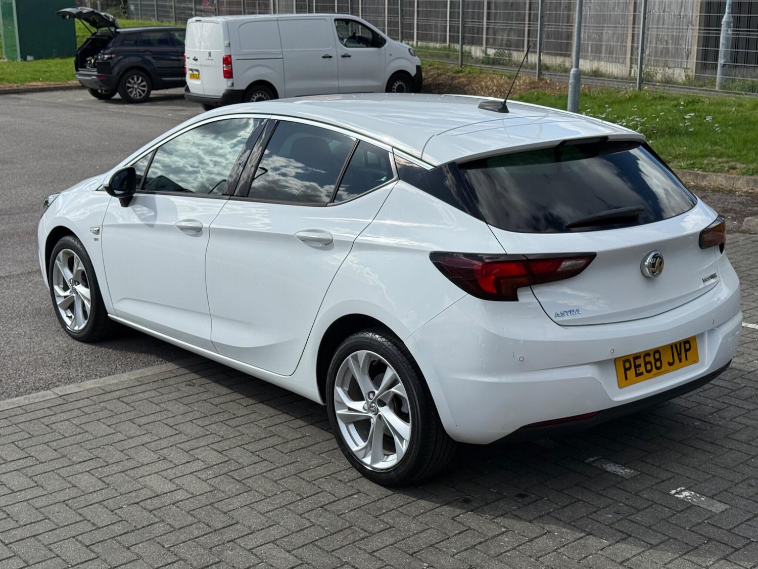 Used Vauxhall Astra 2018 for sale - 76072521: Photo 5