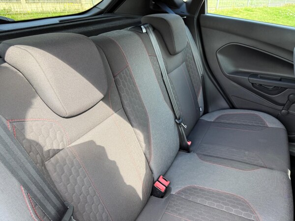 Used Ford Fiesta 2016 for sale - 76042352: Photo 16
