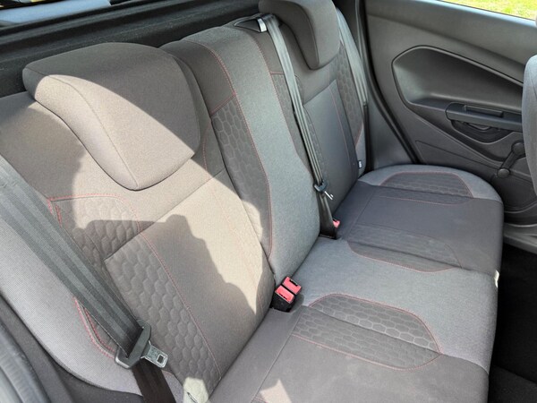 Used Ford Fiesta 2016 for sale - 76042352: Photo 17