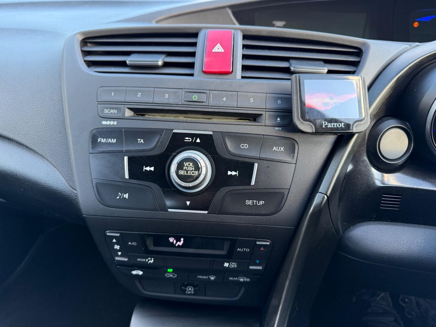 Used Honda Civic 2012 for sale - 76377877: Photo 25