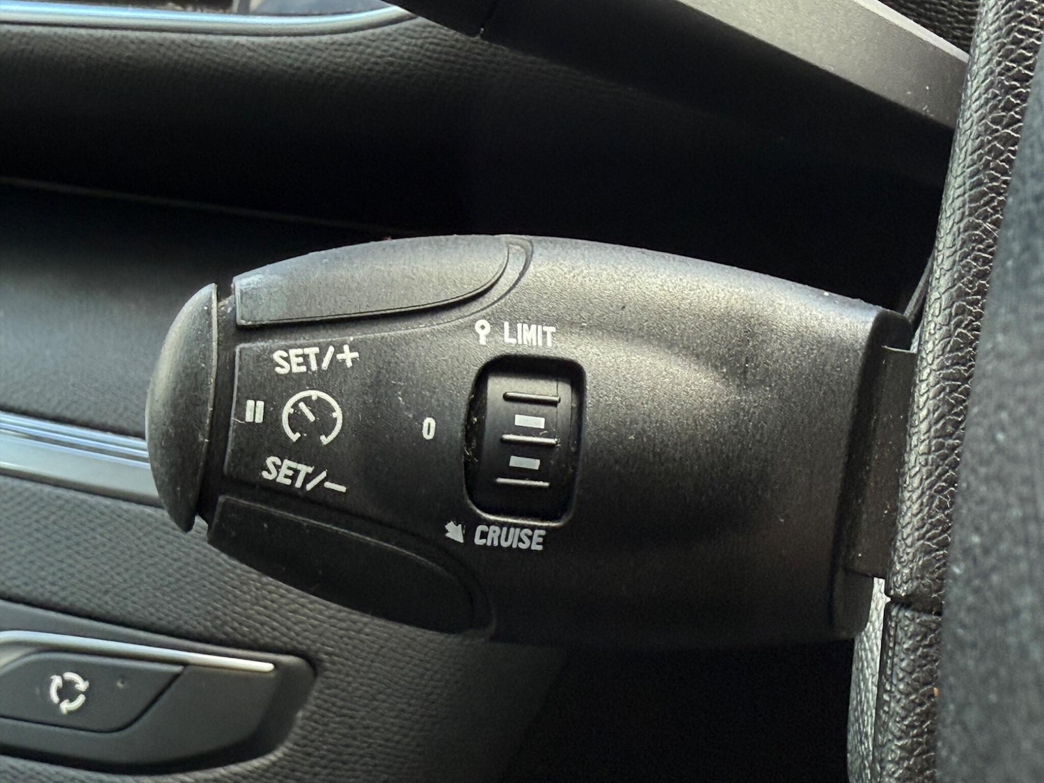 Used Peugeot 308 2016 for sale - 76377372: Photo 24