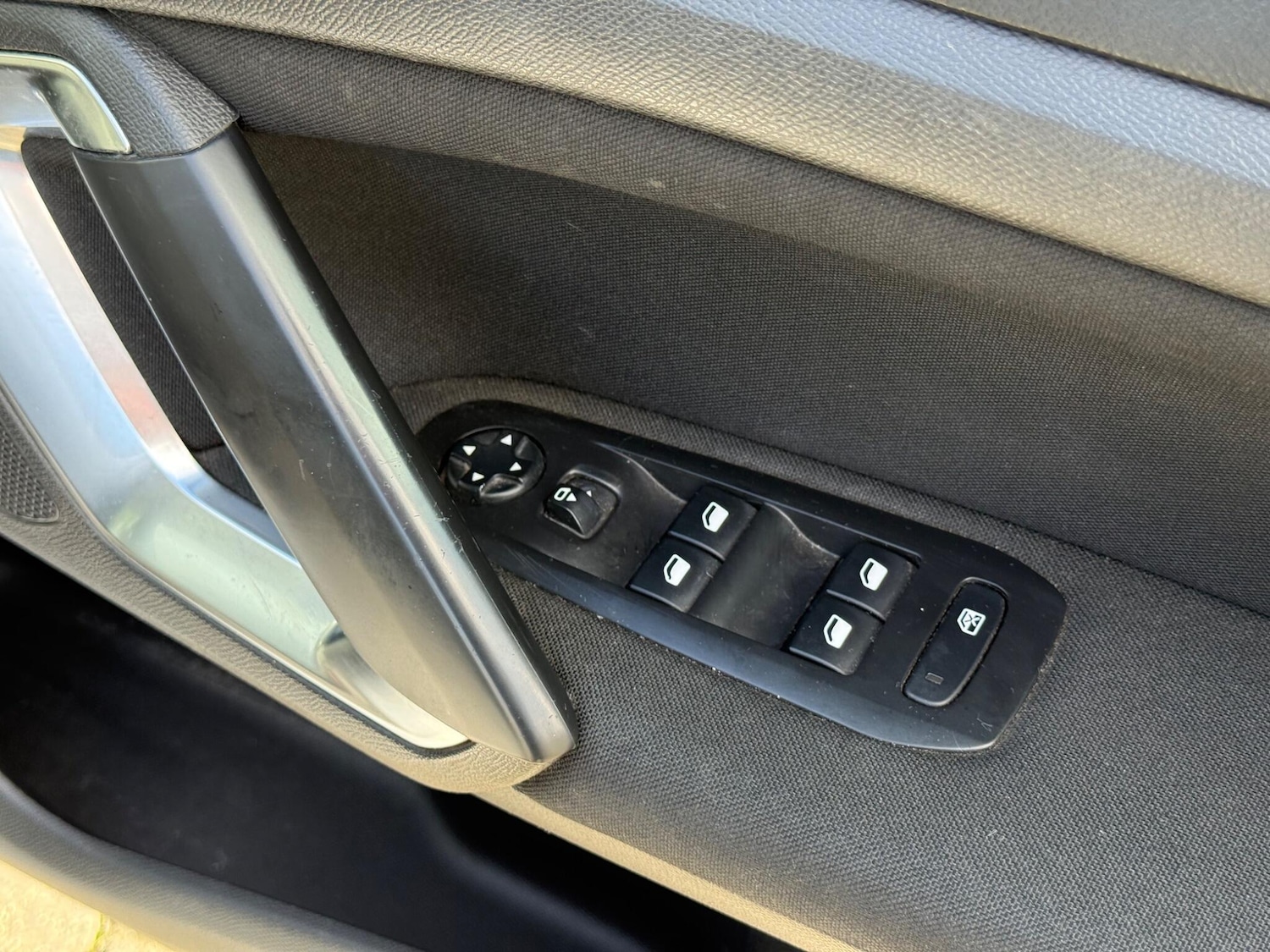 Used Peugeot 308 2016 for sale - 76377372: Photo 27