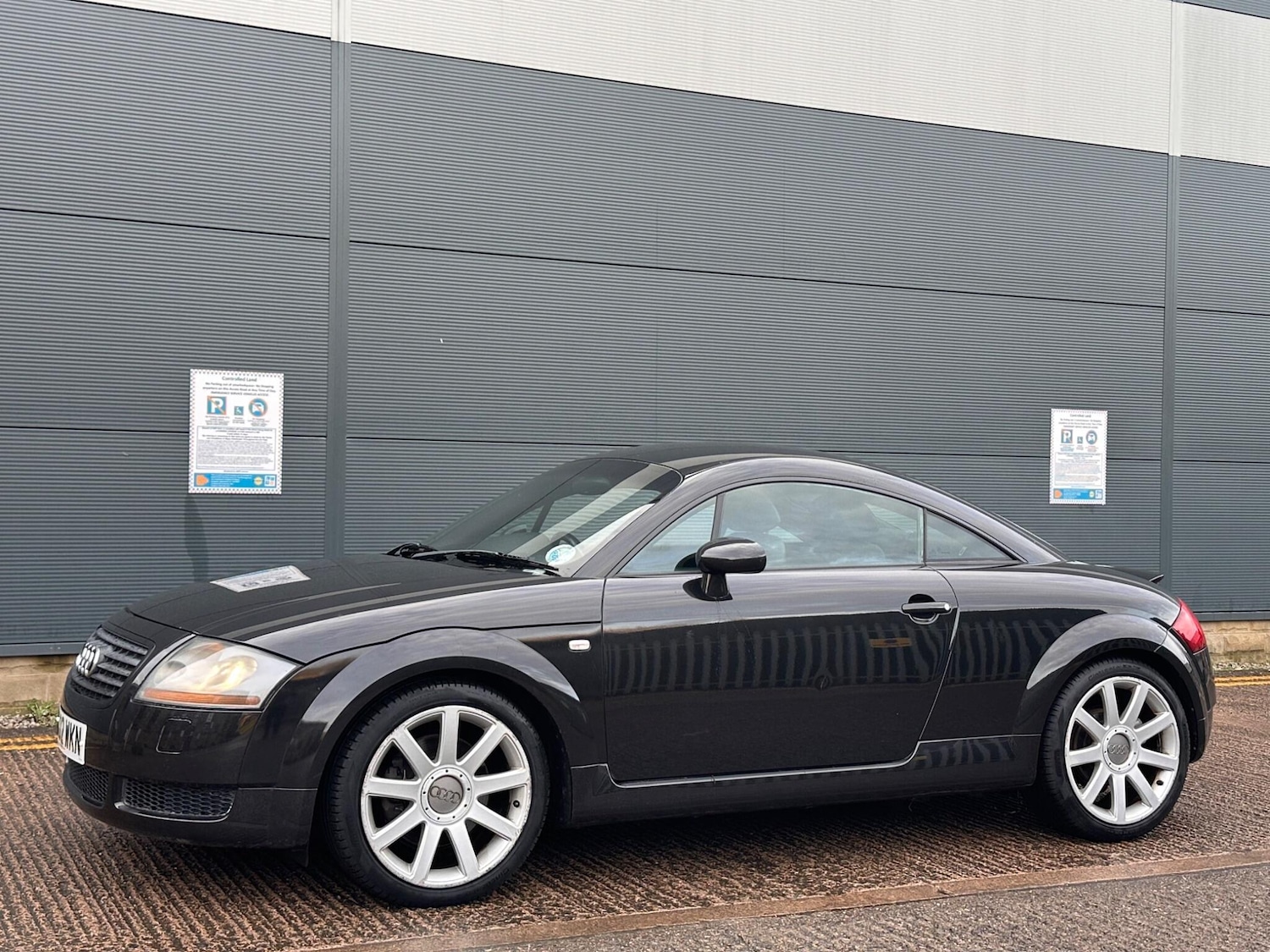 Used Audi TT 2002 for sale - 77203729: Photo 10