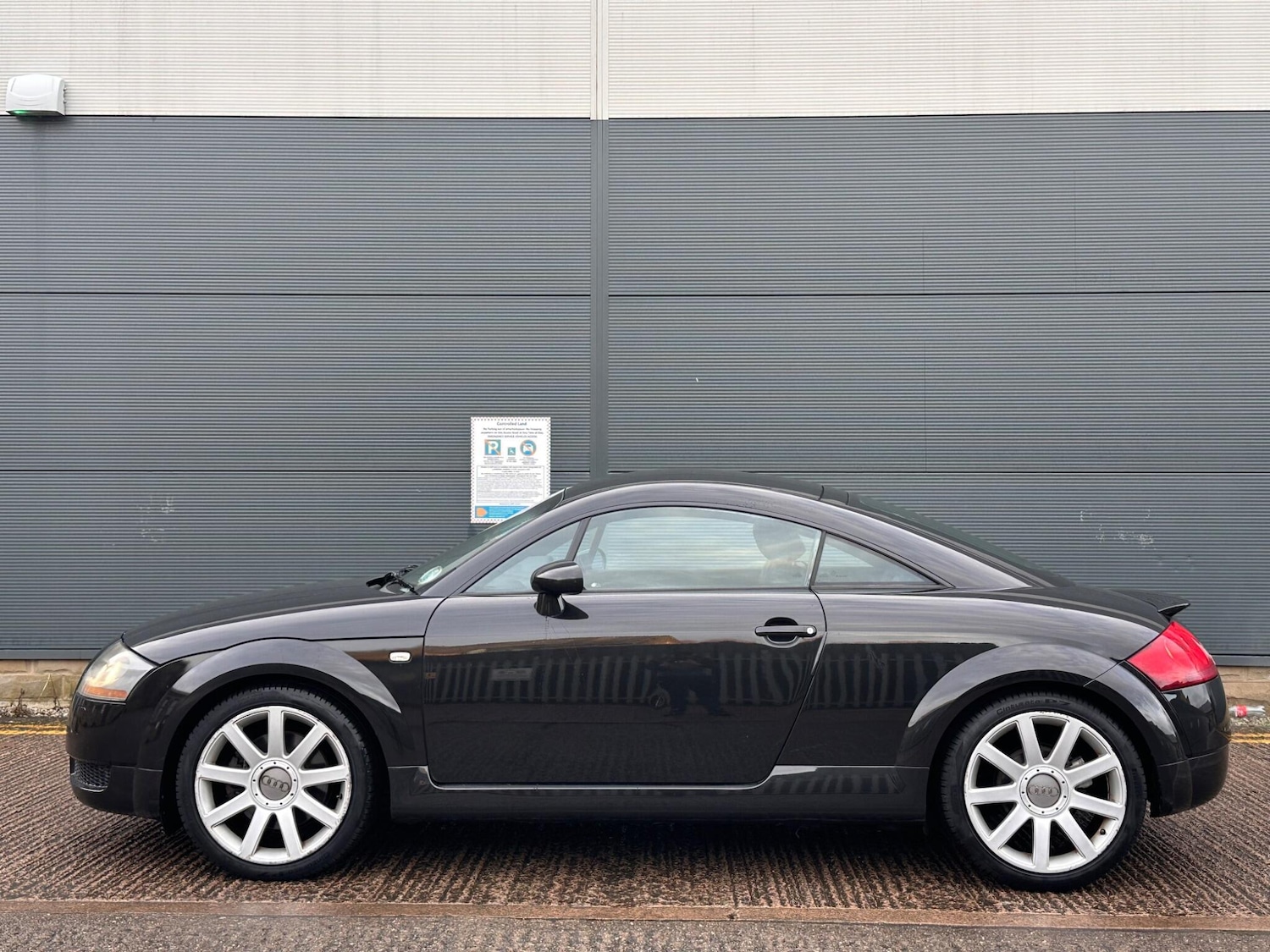 Used Audi TT 2002 for sale - 77203729: Photo 13