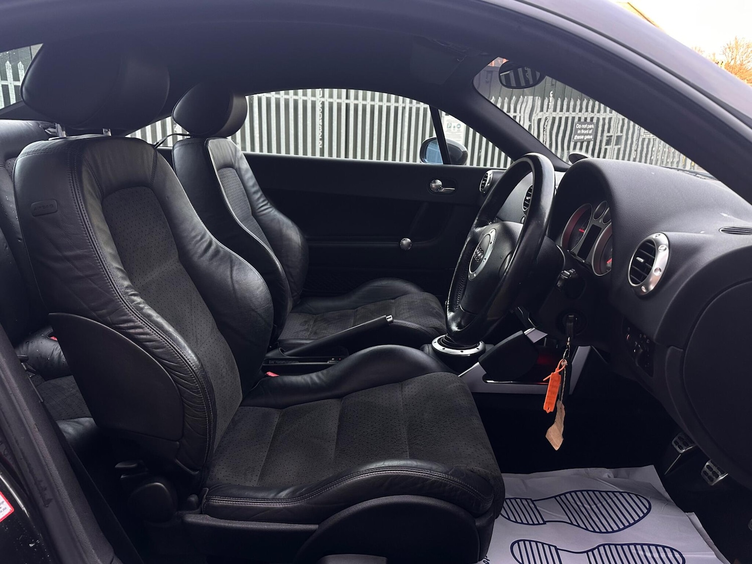 Used Audi TT 2002 for sale - 77203729: Photo 16