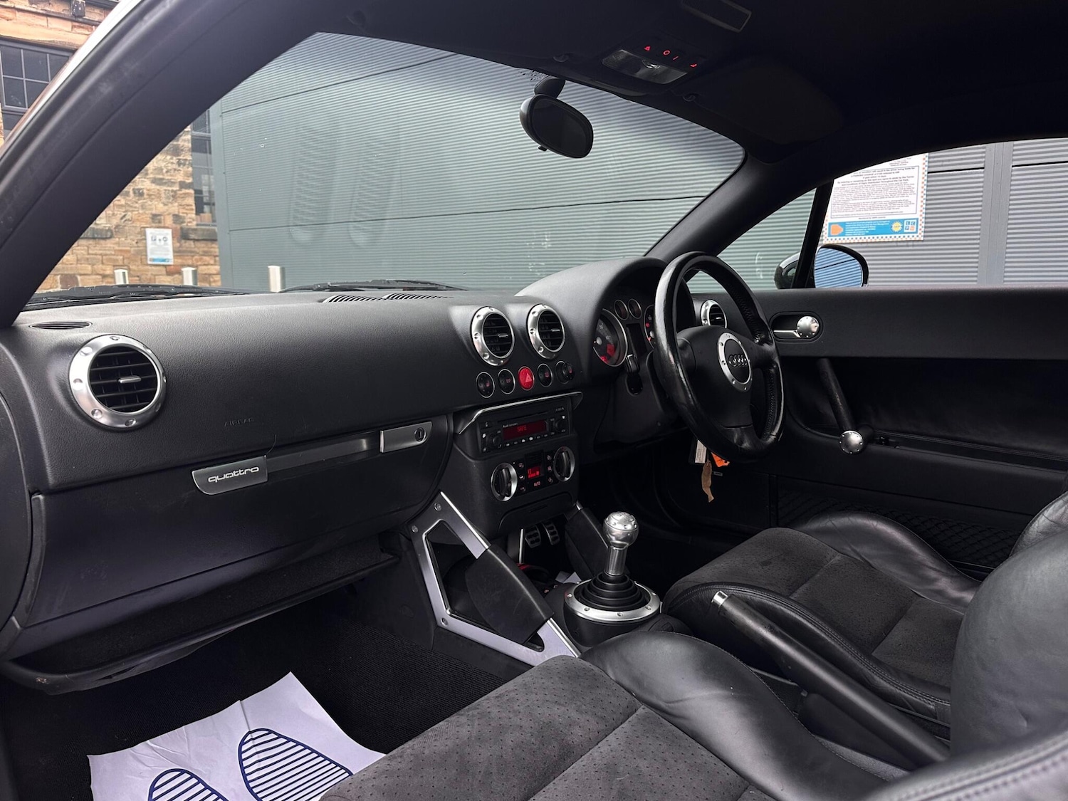 Used Audi TT 2002 for sale - 77203729: Photo 17