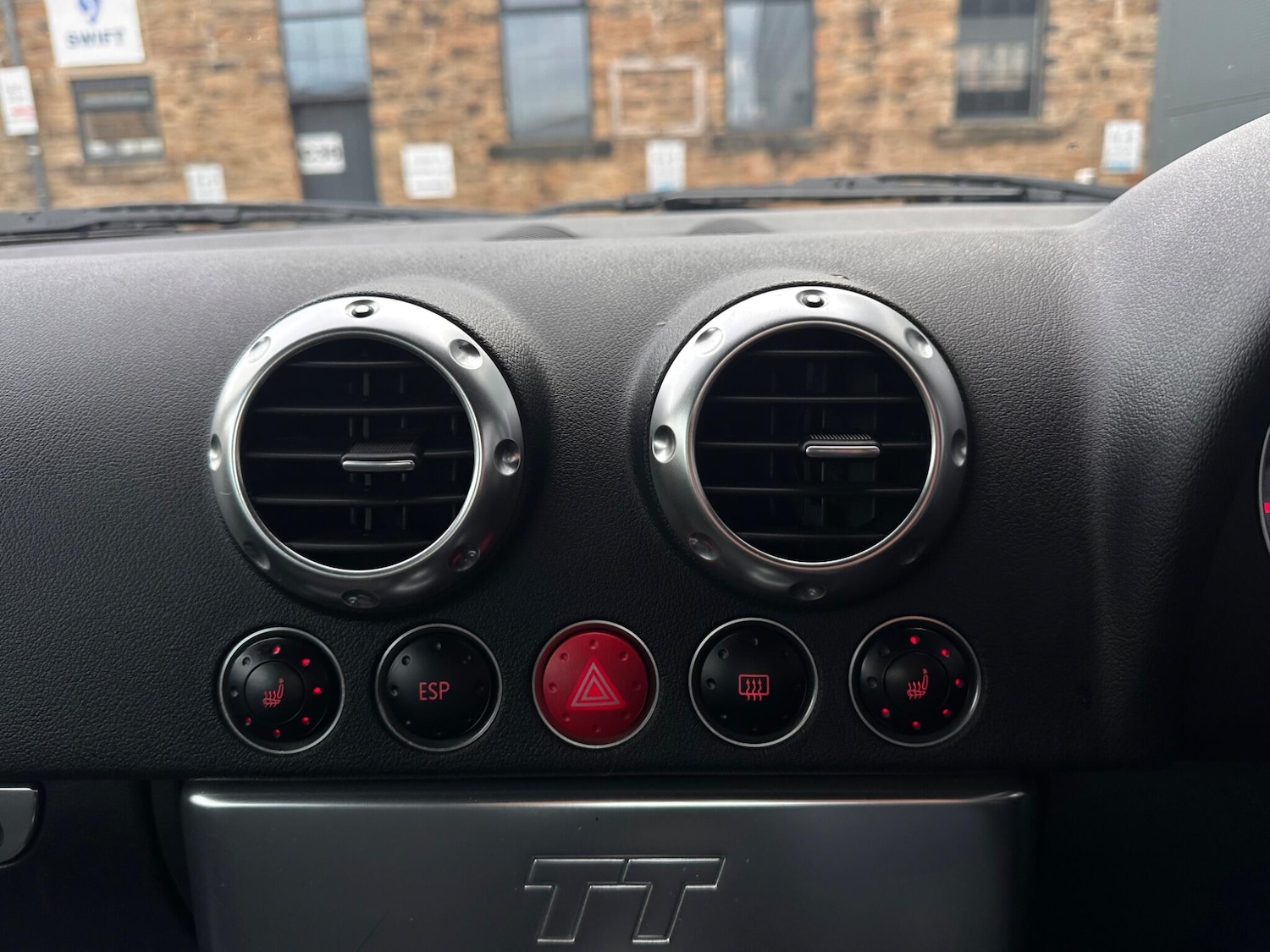 Used Audi TT 2002 for sale - 77203729: Photo 23