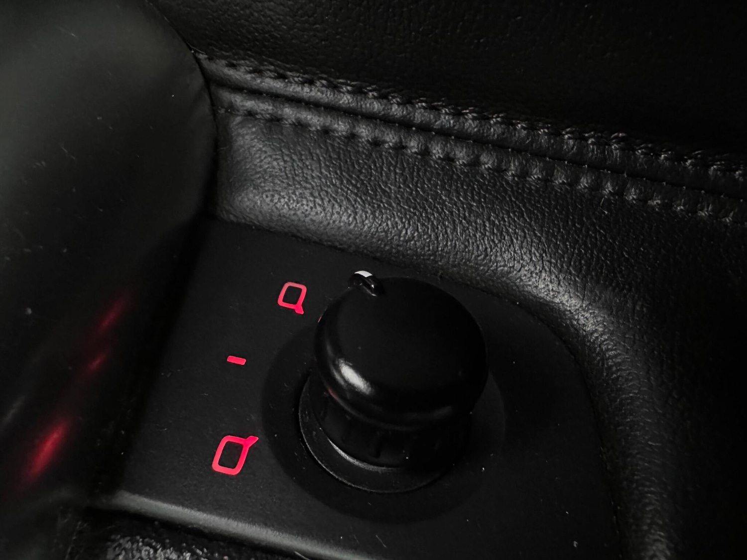 Used Audi TT 2002 for sale - 77203729: Photo 24