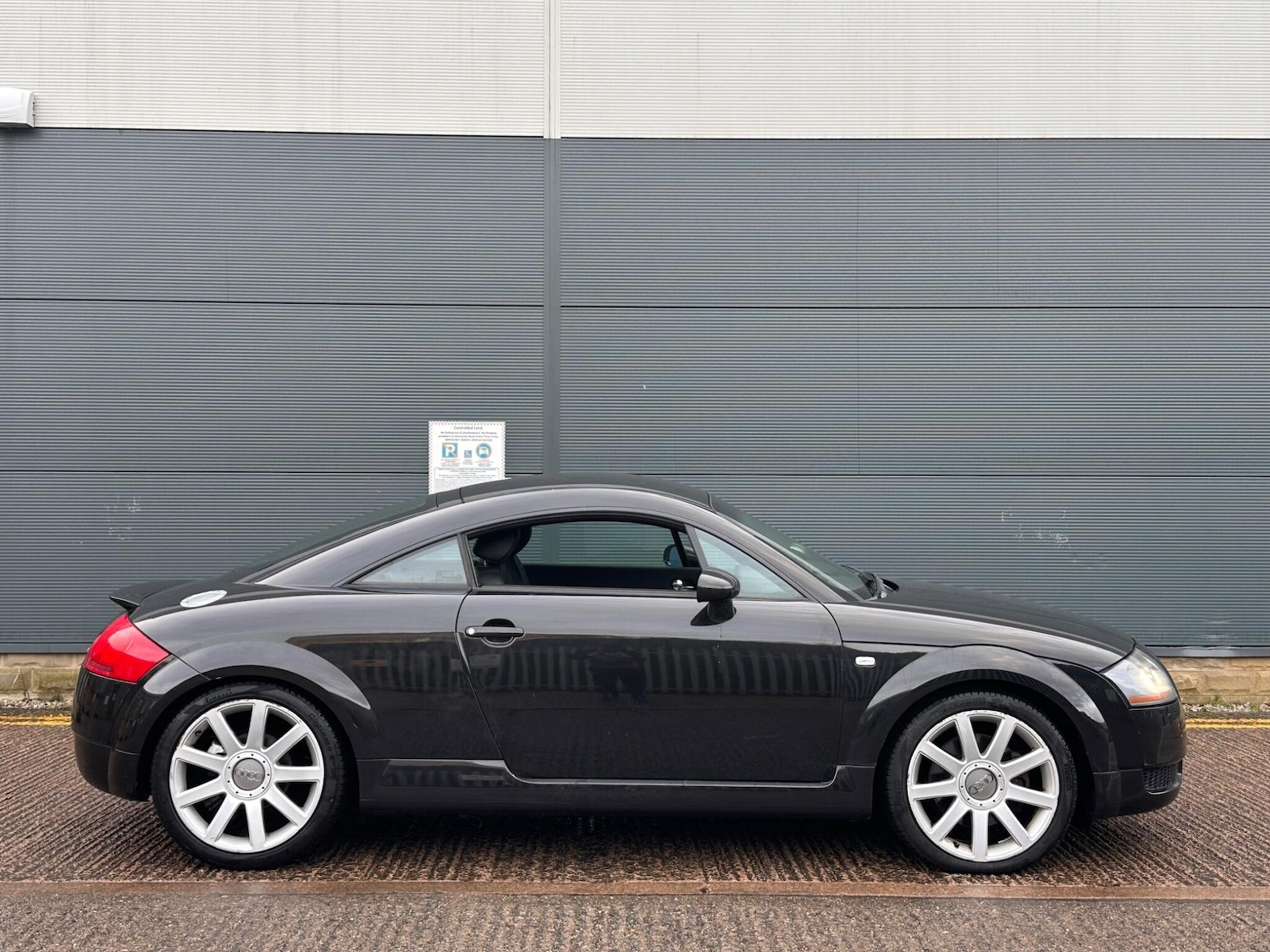 Used Audi TT 2002 for sale - 77203729: Photo 4