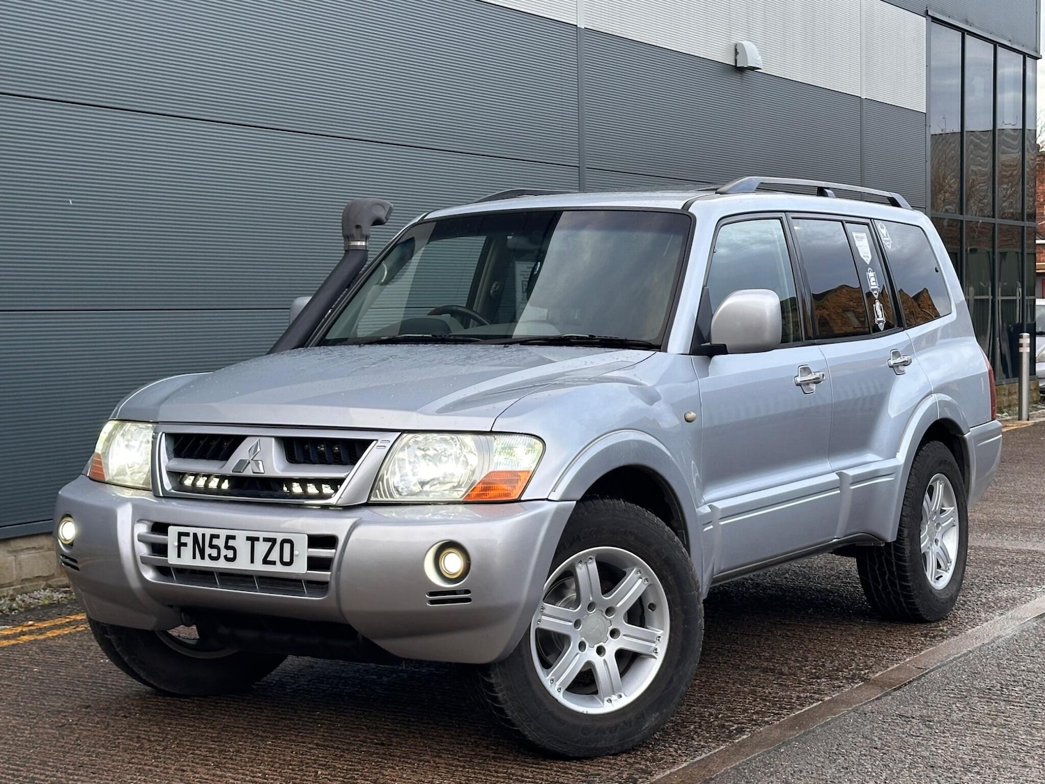 Used Mitsubishi Shogun 2005 for sale - 77203309: Photo 3