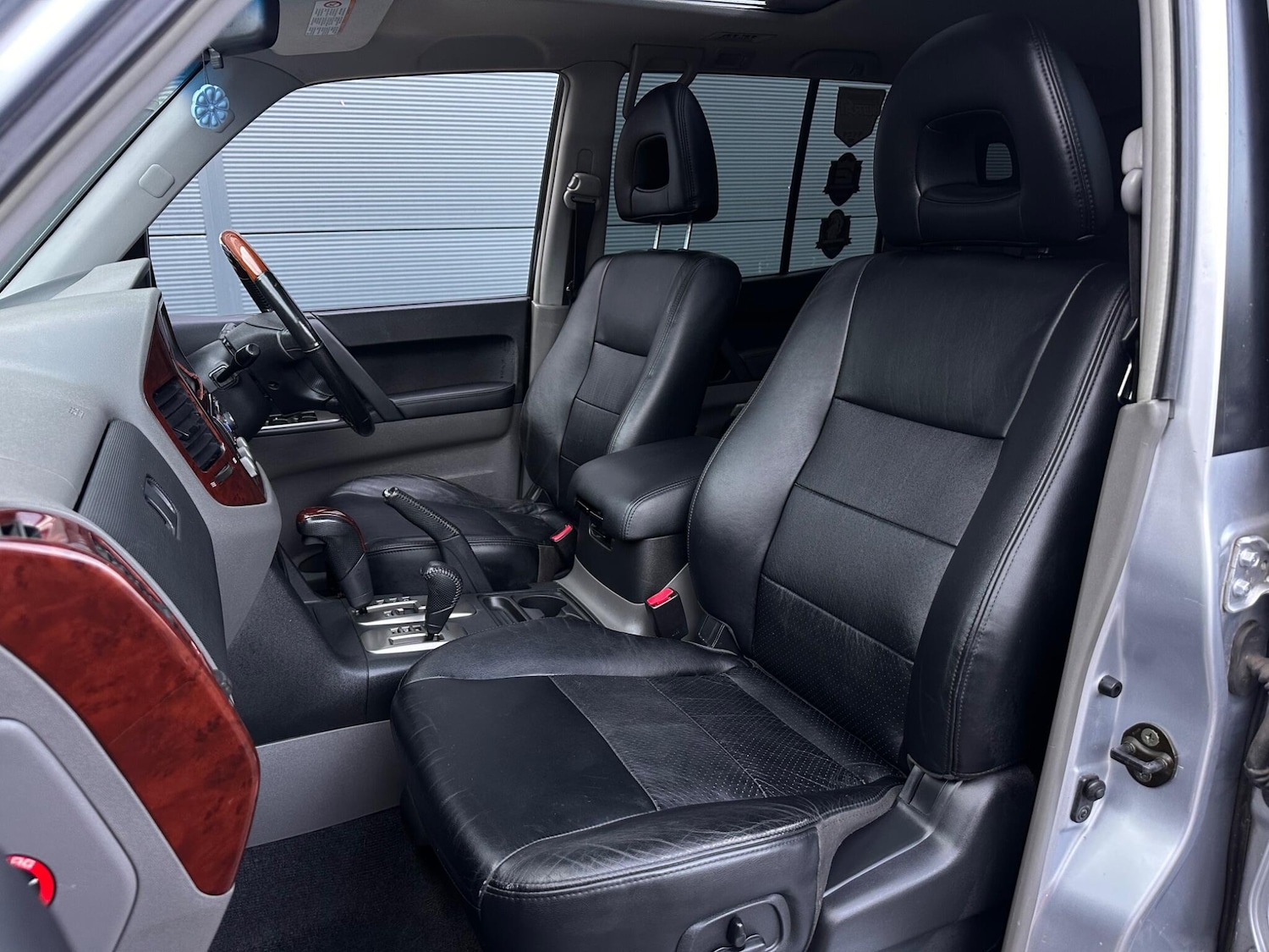 Used Mitsubishi Shogun 2005 for sale - 77203309: Photo 42