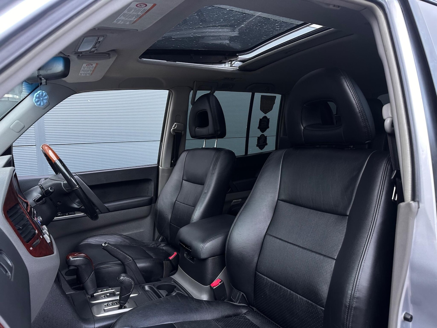 Used Mitsubishi Shogun 2005 for sale - 77203309: Photo 43