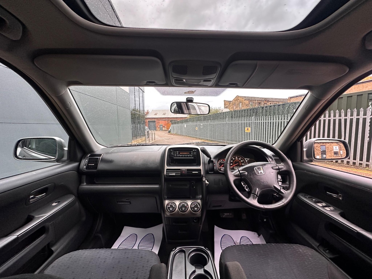 Used Honda CR-V 2005 for sale - 76484891: Photo 17