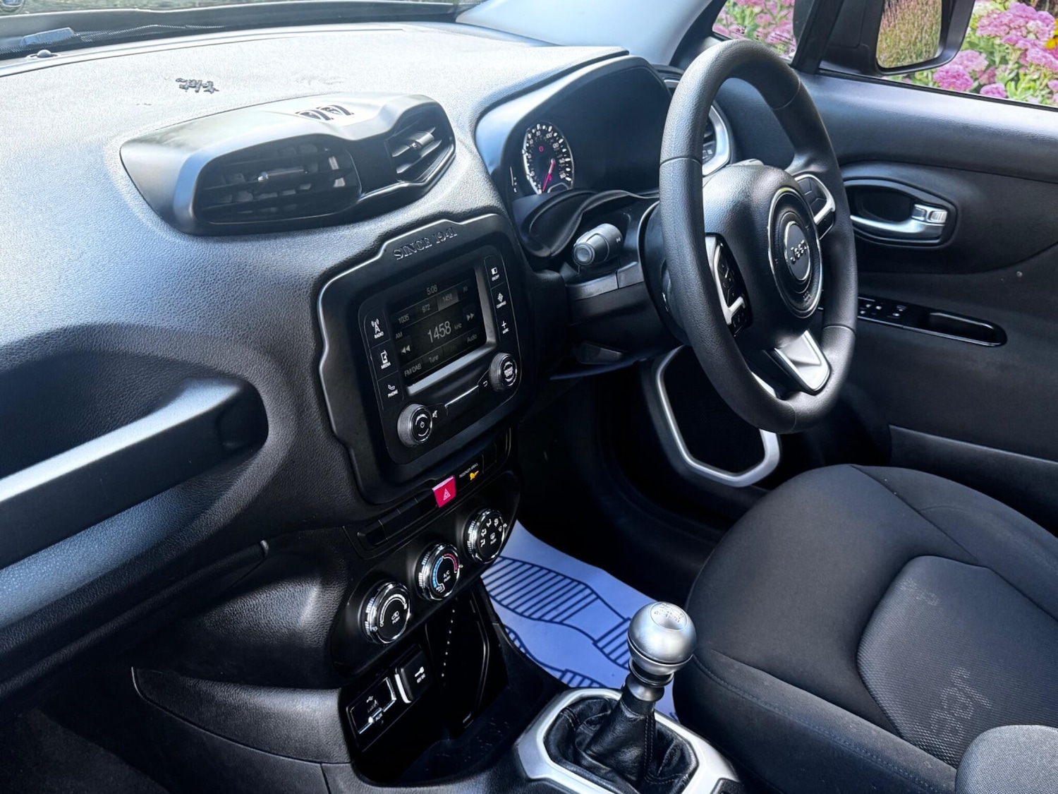 Used Jeep Renegade 2015 for sale - 76987750: Photo 18