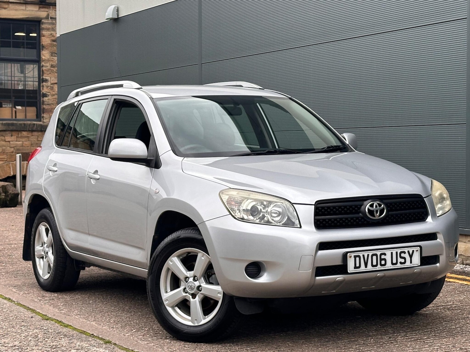 Used Toyota RAV4 for sale - 76485934: Photo 1