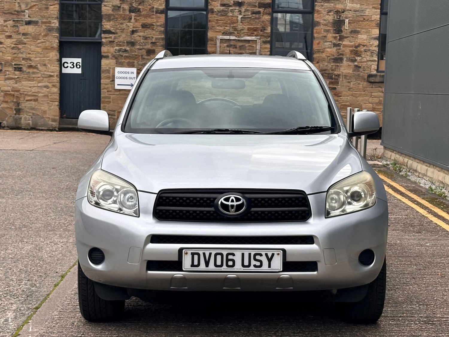 Used Toyota RAV4 for sale - 76485934: Photo 3