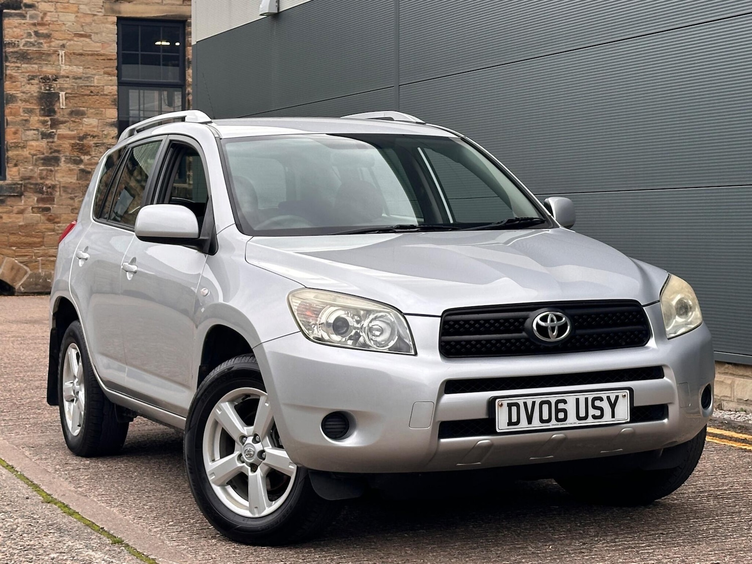 Used Toyota RAV4 for sale - 76485934: Photo 6