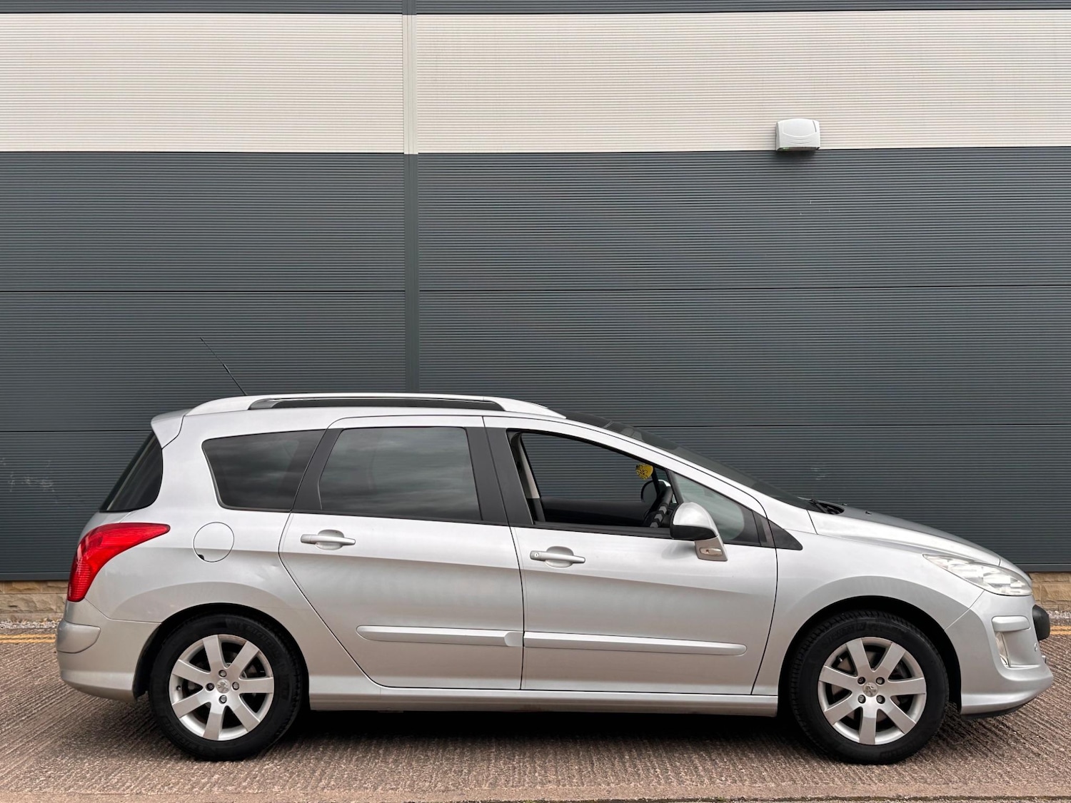 Used Peugeot 308 2009 for sale - 76689642: Photo 16