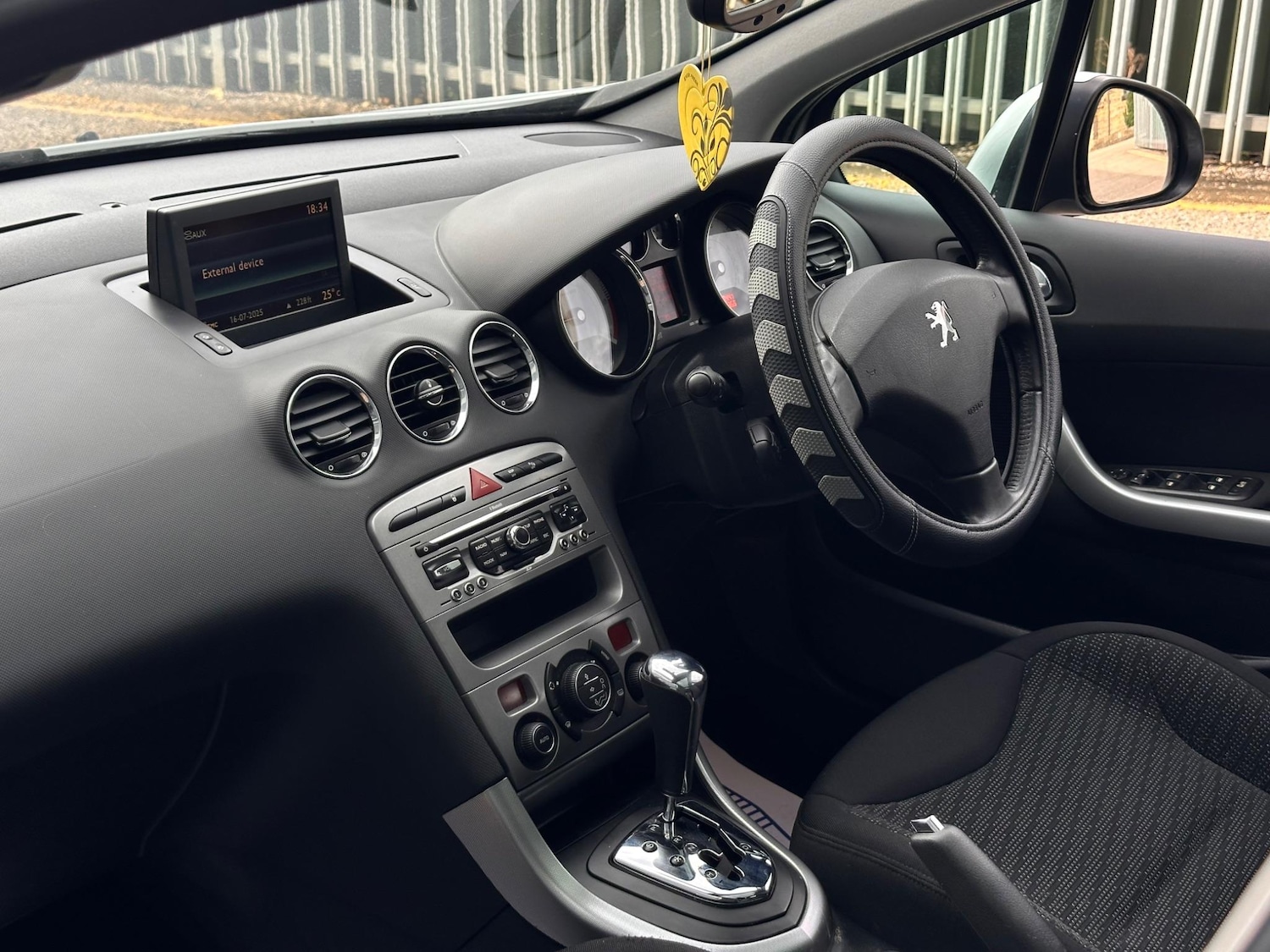 Used Peugeot 308 2009 for sale - 76689642: Photo 22