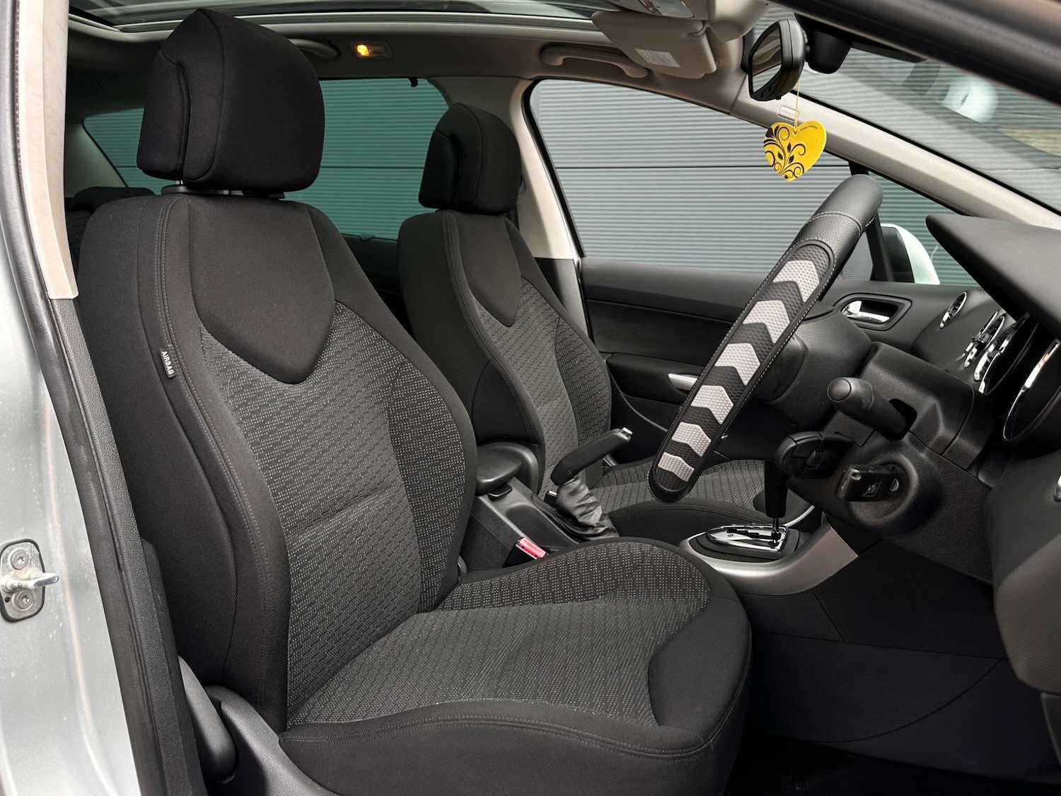 Used Peugeot 308 2009 for sale - 76689642: Photo 26