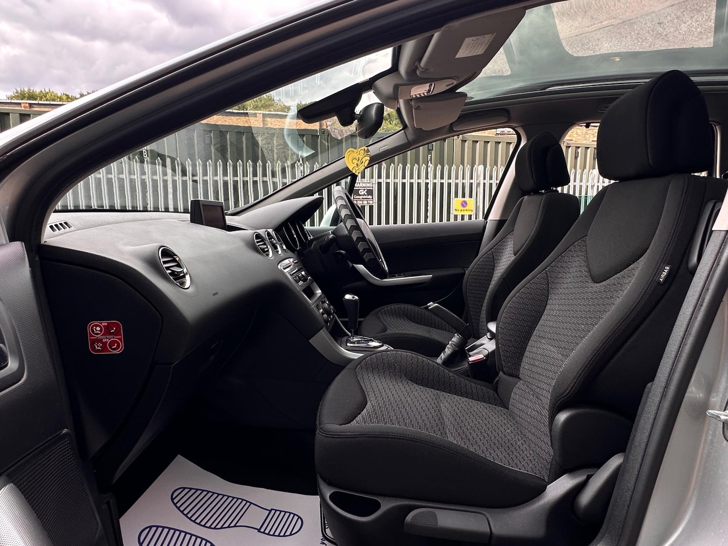 Used Peugeot 308 2009 for sale - 76689642: Photo 47