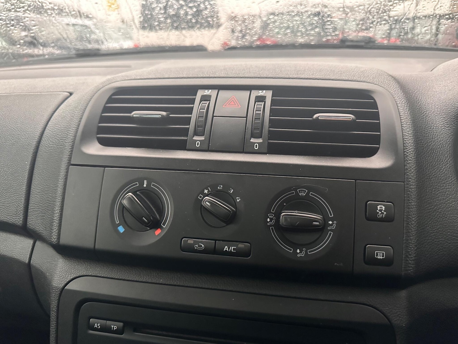 Used Skoda Roomster 2014 for sale - 77291780: Photo 20