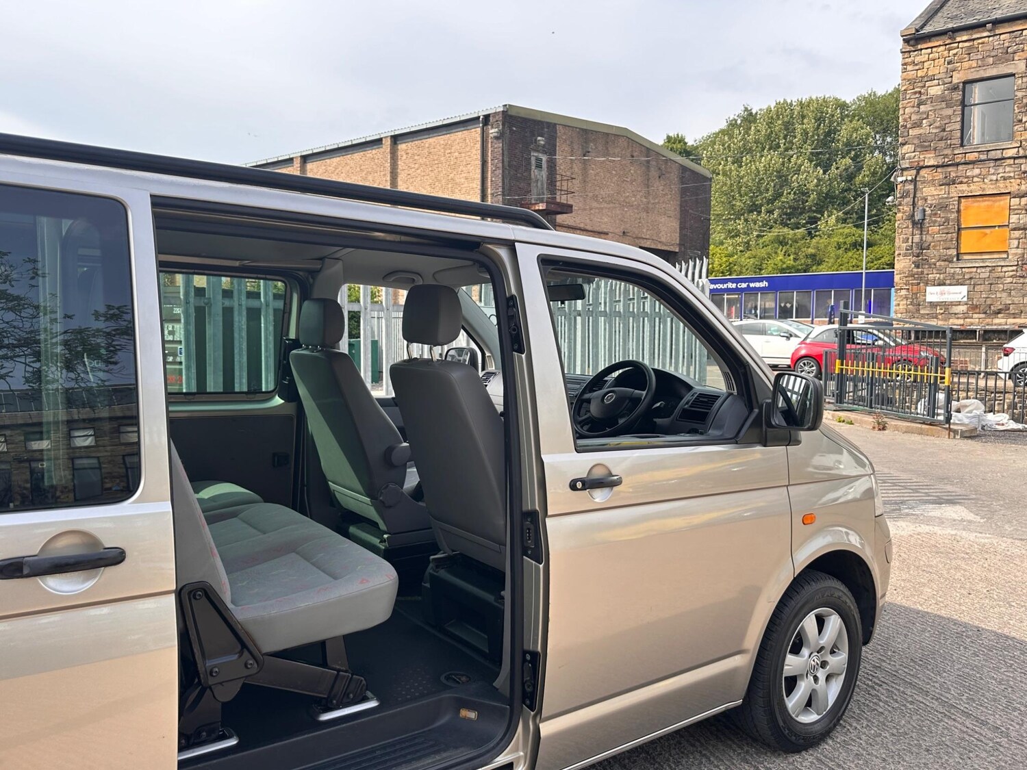 Used Volkswagen Transporter for sale - 76484461: Photo 14