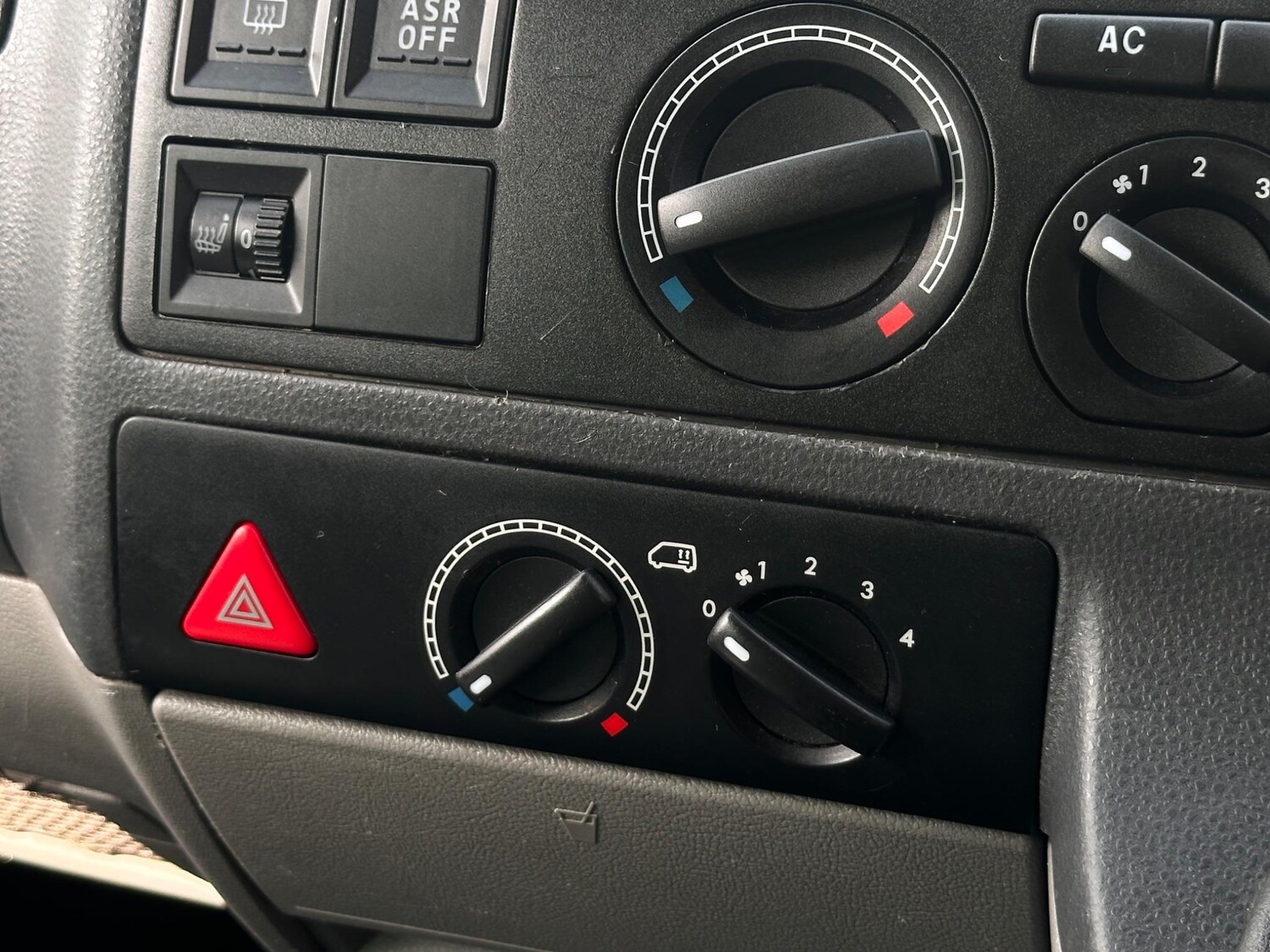 Used Volkswagen Transporter for sale - 76484461: Photo 27