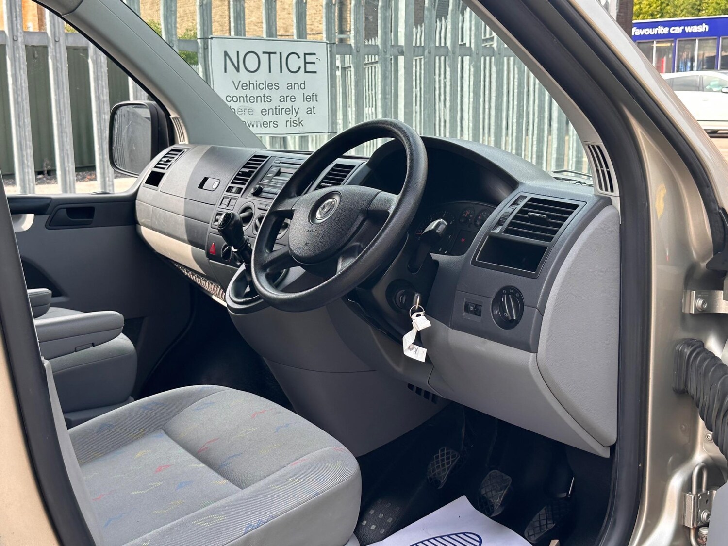 Used Volkswagen Transporter for sale - 76484461: Photo 29