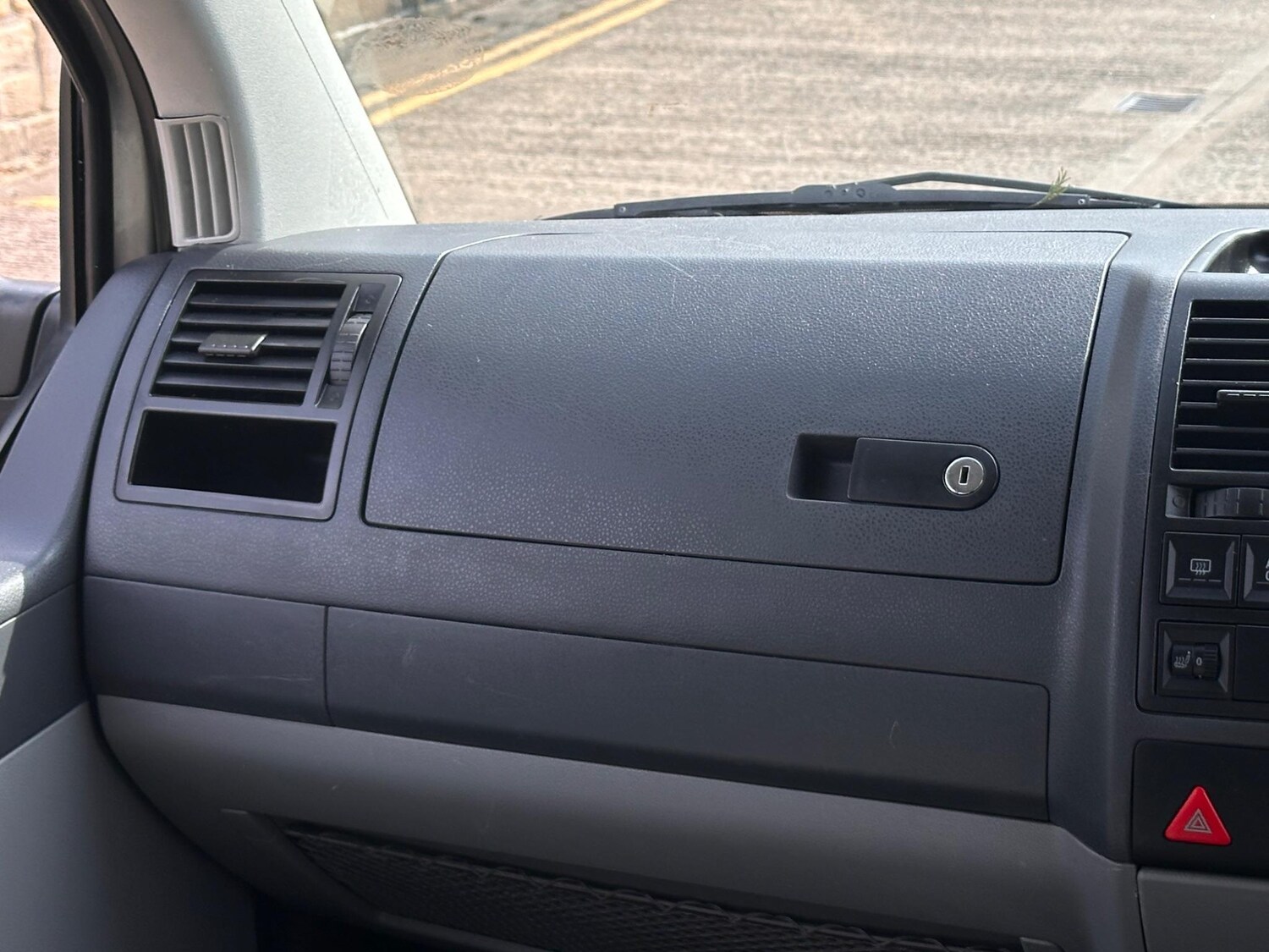 Used Volkswagen Transporter for sale - 76484461: Photo 32