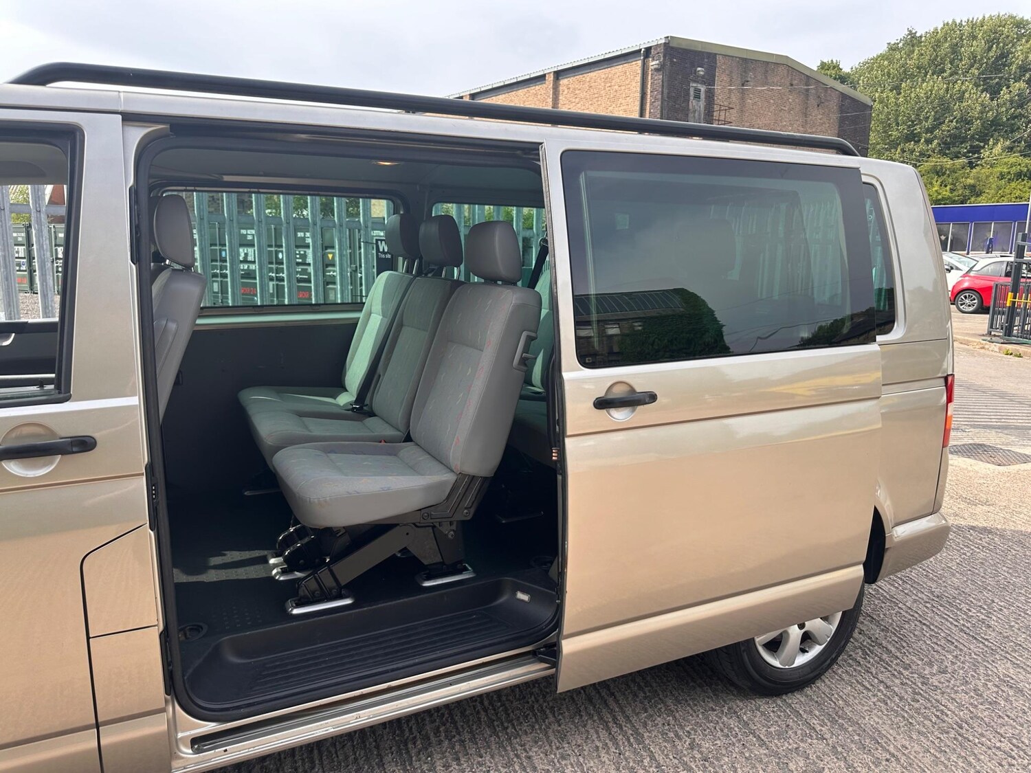 Used Volkswagen Transporter for sale - 76484461: Photo 53