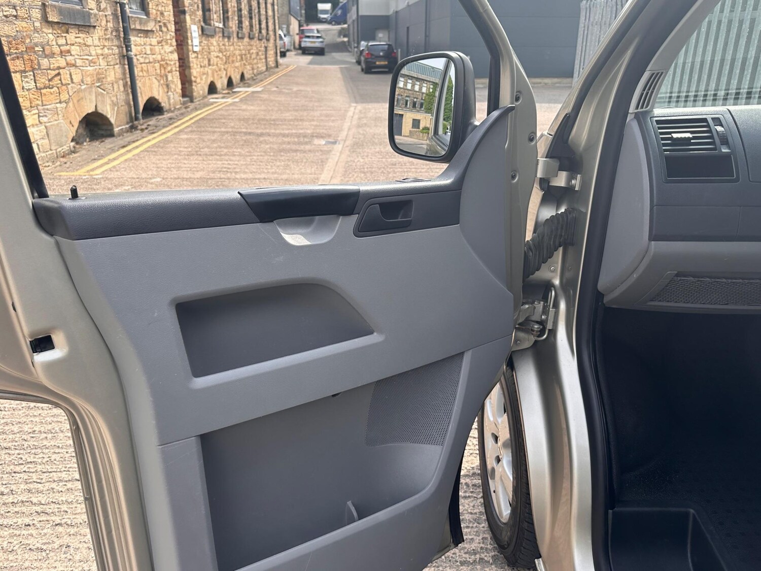 Used Volkswagen Transporter for sale - 76484461: Photo 55