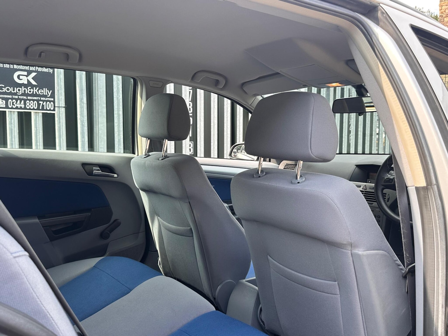 Used Vauxhall Astra 2005 for sale - 76485392: Photo 28