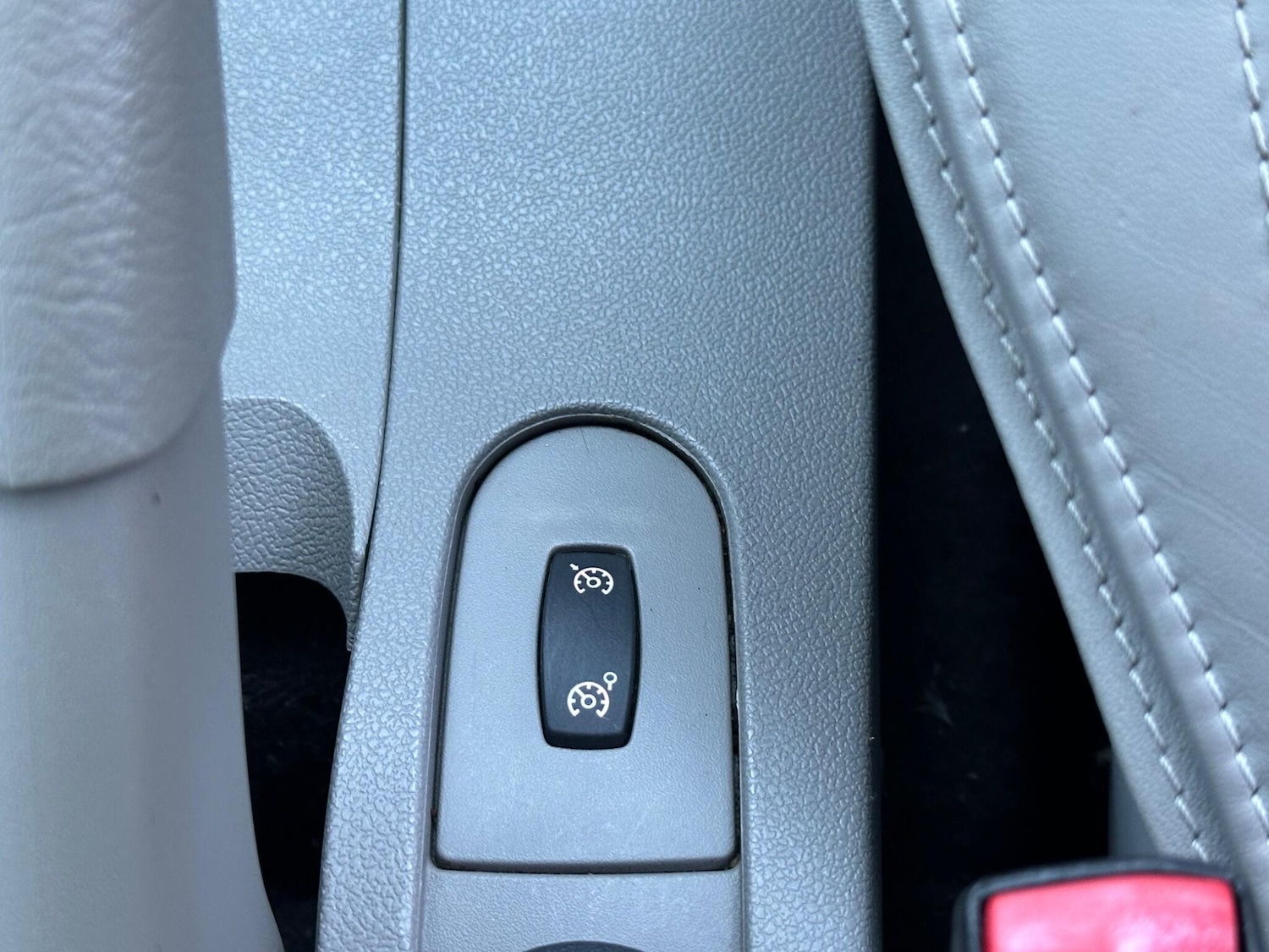 Used Renault Clio for sale - 77017021: Photo 11