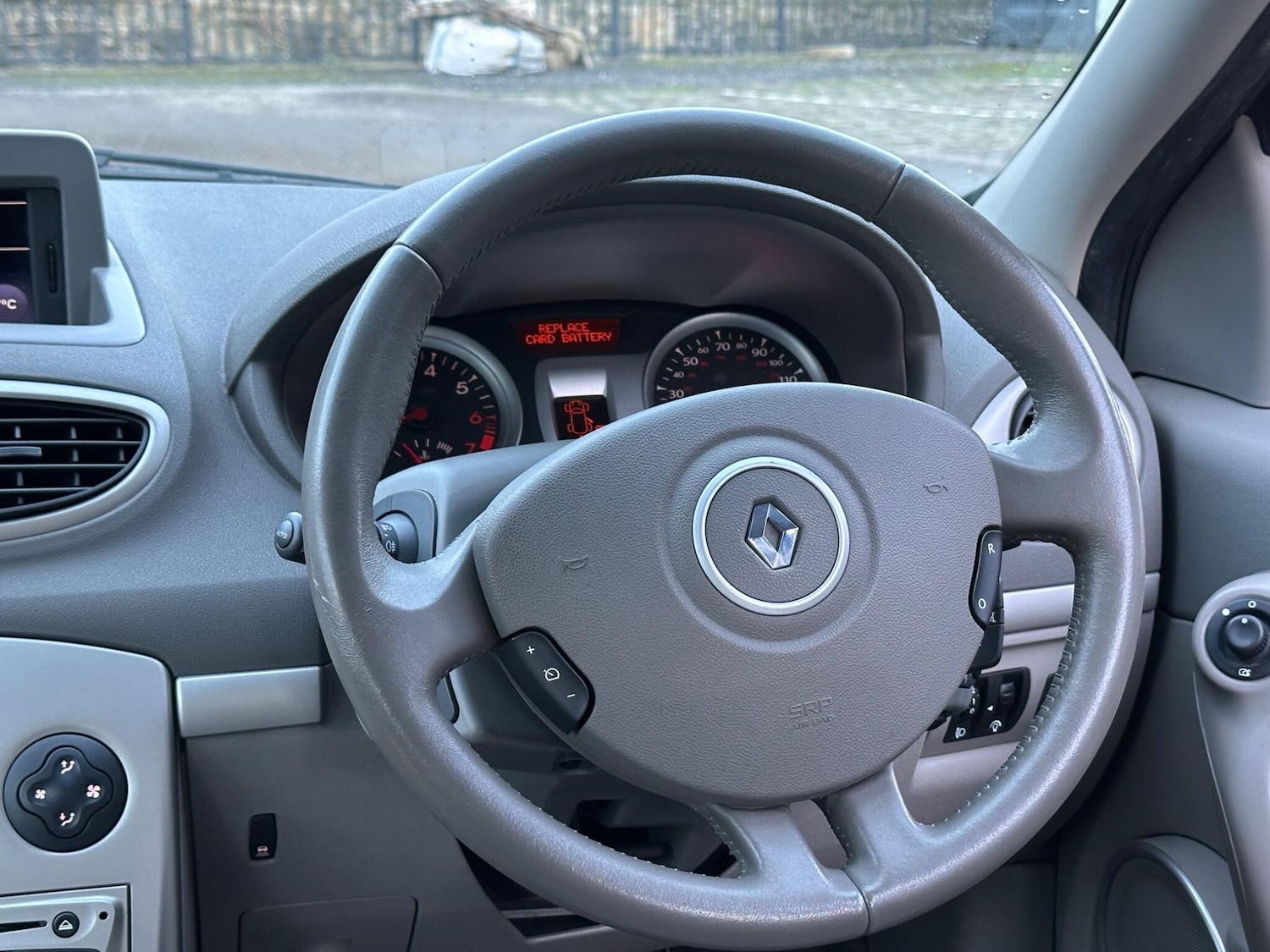 Used Renault Clio for sale - 77017021: Photo 13