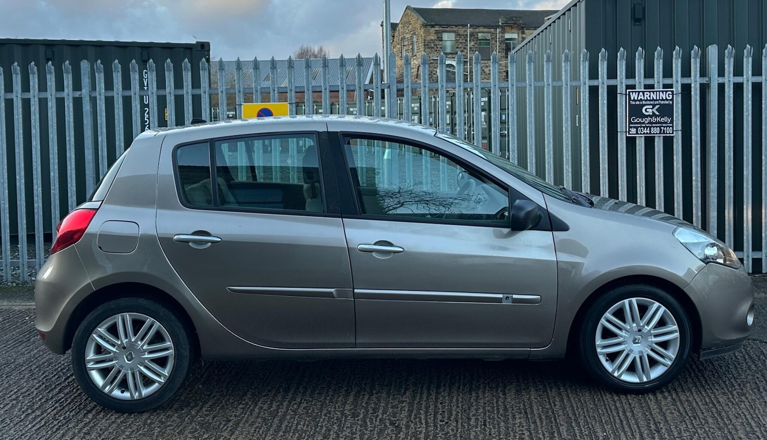 Used Renault Clio for sale - 77017021: Photo 3