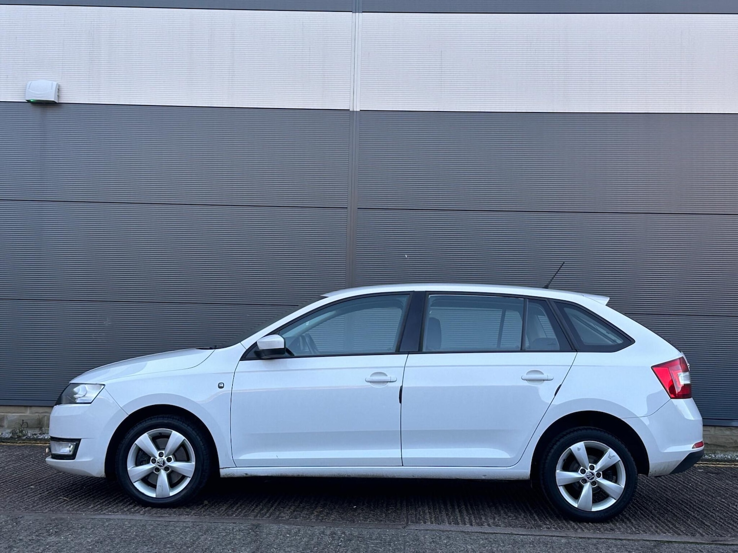 Used Skoda Rapid Spaceback 2014 for sale - 76759550: Photo 10
