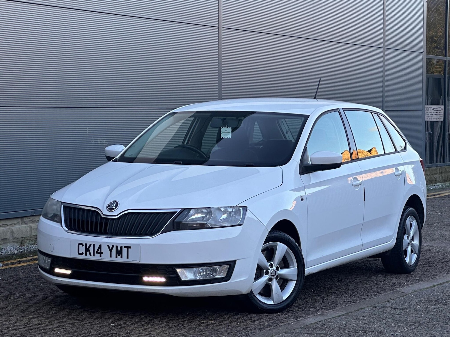 Used Skoda Rapid Spaceback 2014 for sale - 76759550: Photo 3