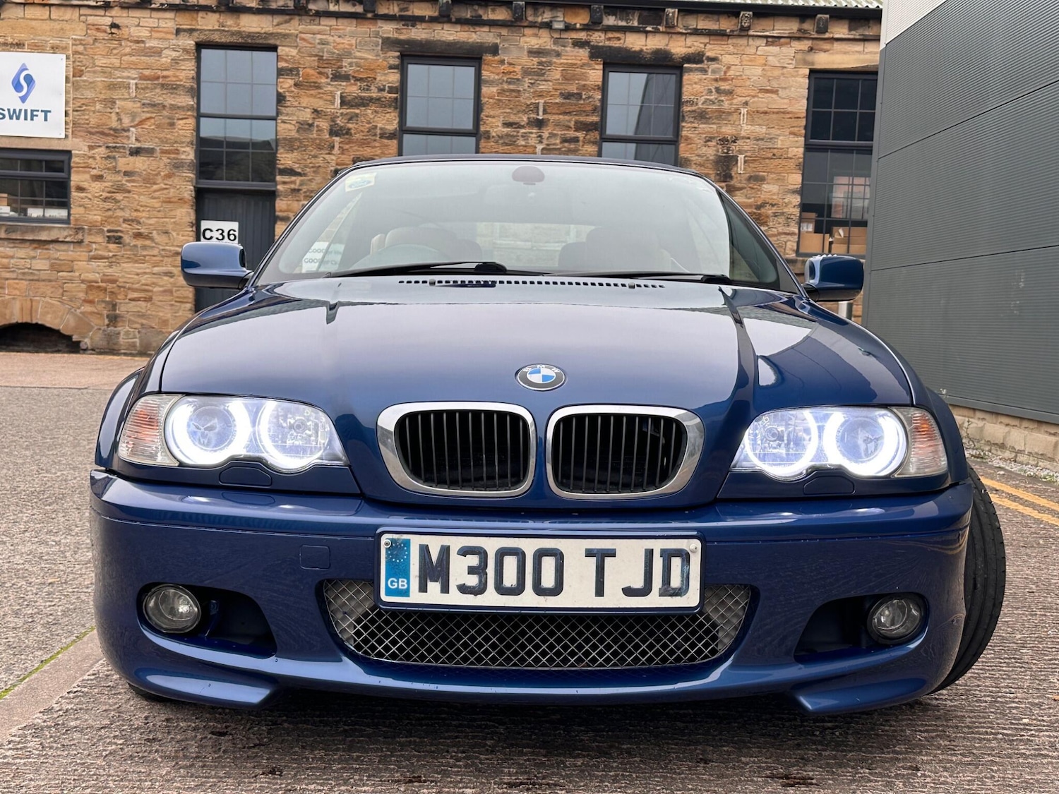 Used BMW 3 Series 2002 for sale - 76485407: Photo 2