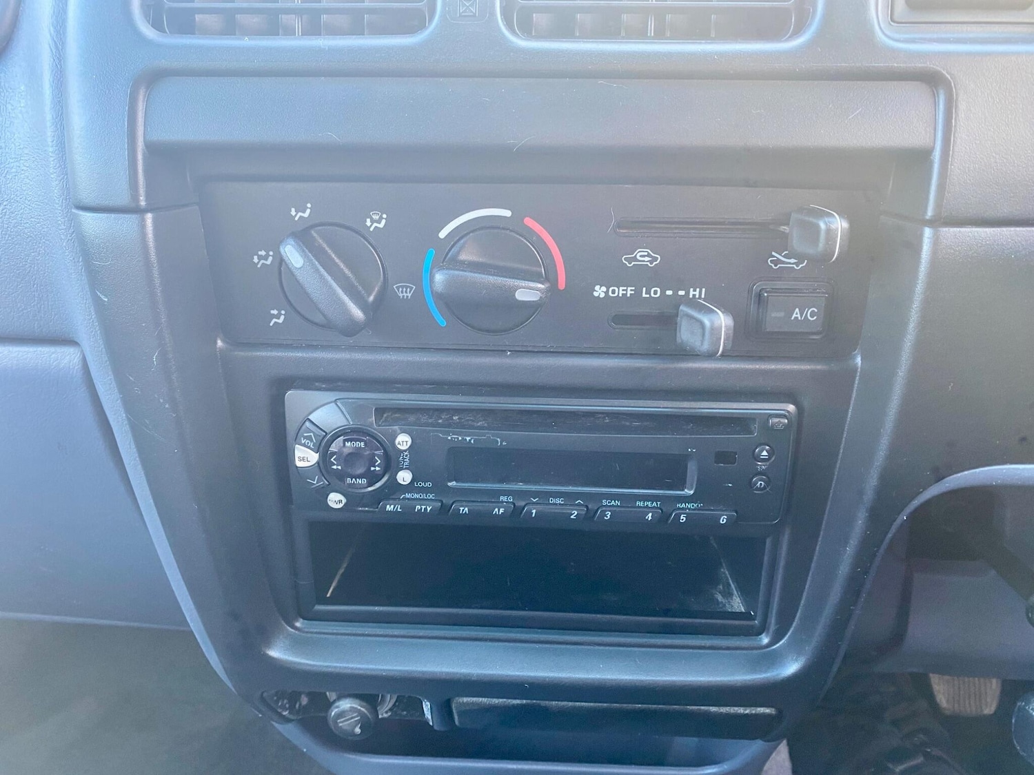 Used Toyota Hilux 2005 for sale - 78127967: Photo 18