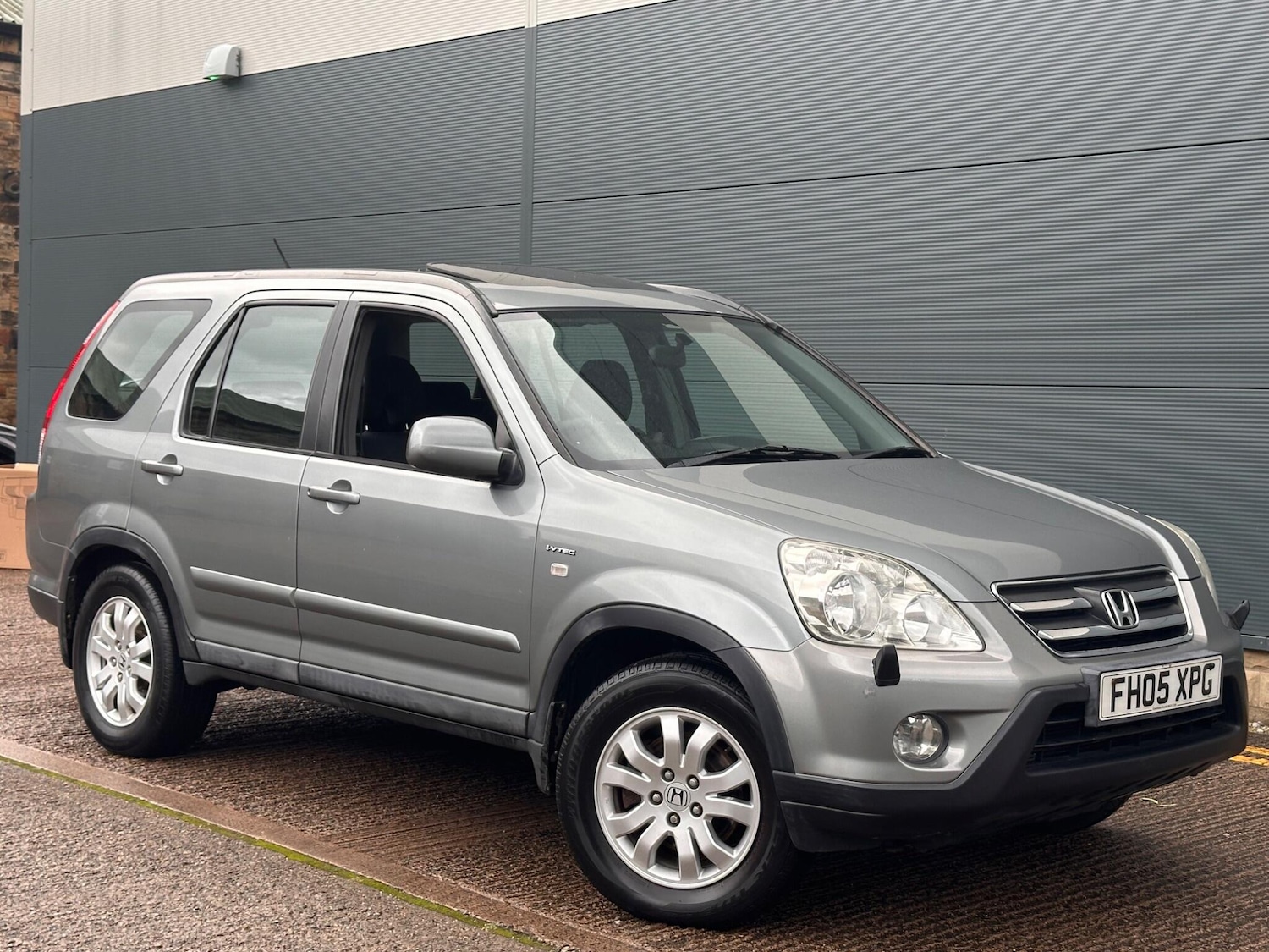 Used Honda CR-V 2005 for sale - 76995485: Photo 2
