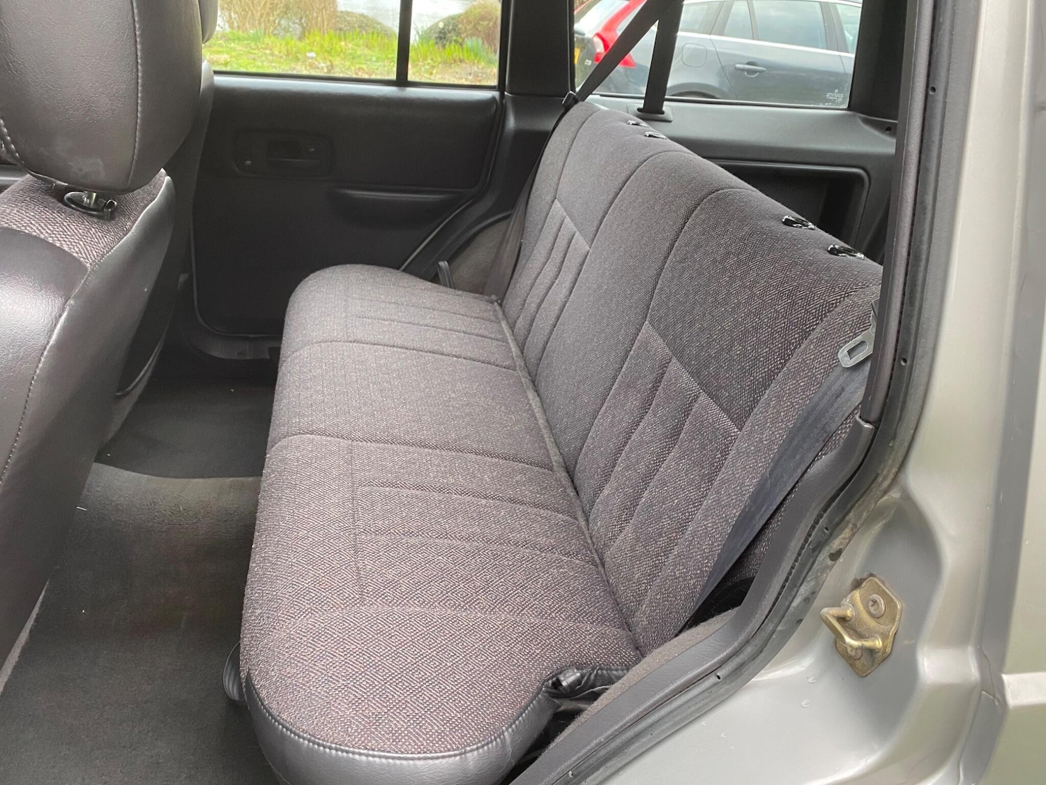 Used Jeep Cherokee 2001 for sale - 78034308: Photo 16