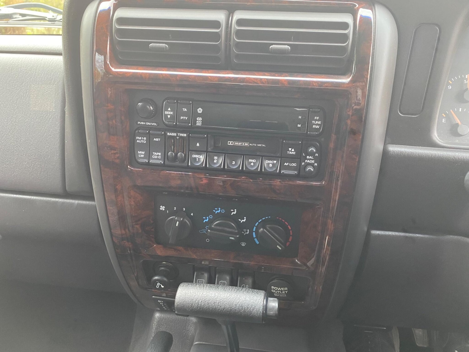 Used Jeep Cherokee 2001 for sale - 78034308: Photo 17