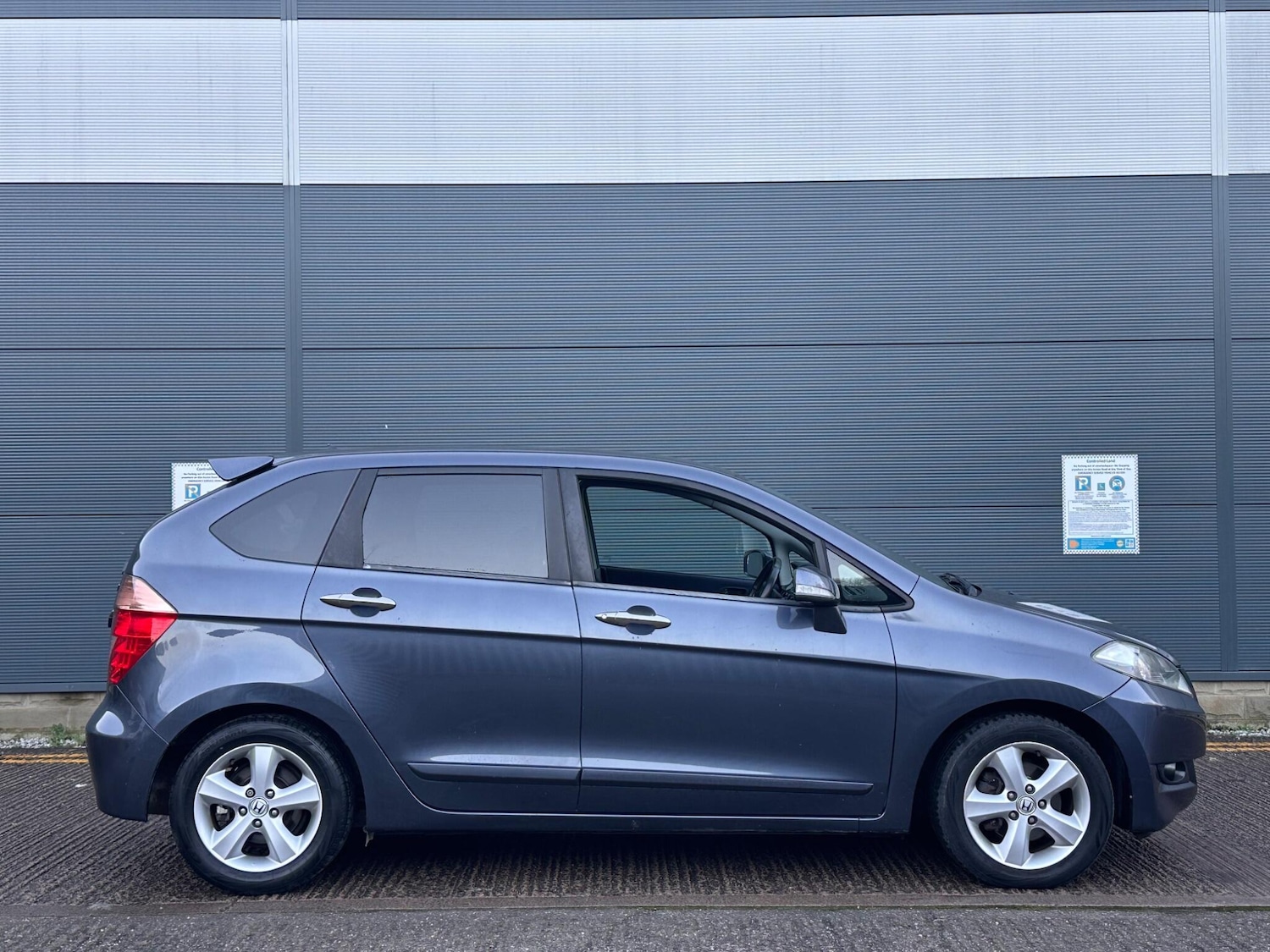 Used Honda FR-V for sale - 77017012: Photo 10