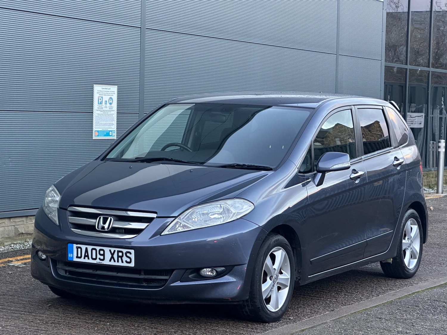 Used Honda FR-V for sale - 77017012: Photo 2